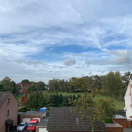 49 Mit Balkon, Einbau Kueche , Eigenes Bad ,2 Boxspringbetten, W-lan, Tv , Waschmaschine Apartmán
