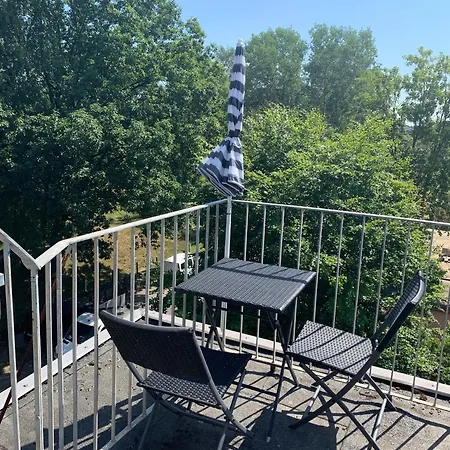 Apartmán 49 Mit Balkon, Einbau Kueche , Eigenes Bad ,2 Boxspringbetten, W-lan, Tv , Waschmaschine *