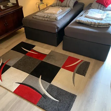 49 Mit Balkon, Einbau Kueche , Eigenes Bad ,2 Boxspringbetten, W-lan, Tv , Waschmaschine Oberhausen (North Rhine-Westphalia)